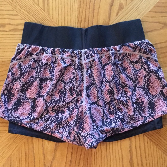 Fabletics Athletic Shorts - Picture 4 of 8